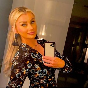 Meet your Posher, CJ 🍑